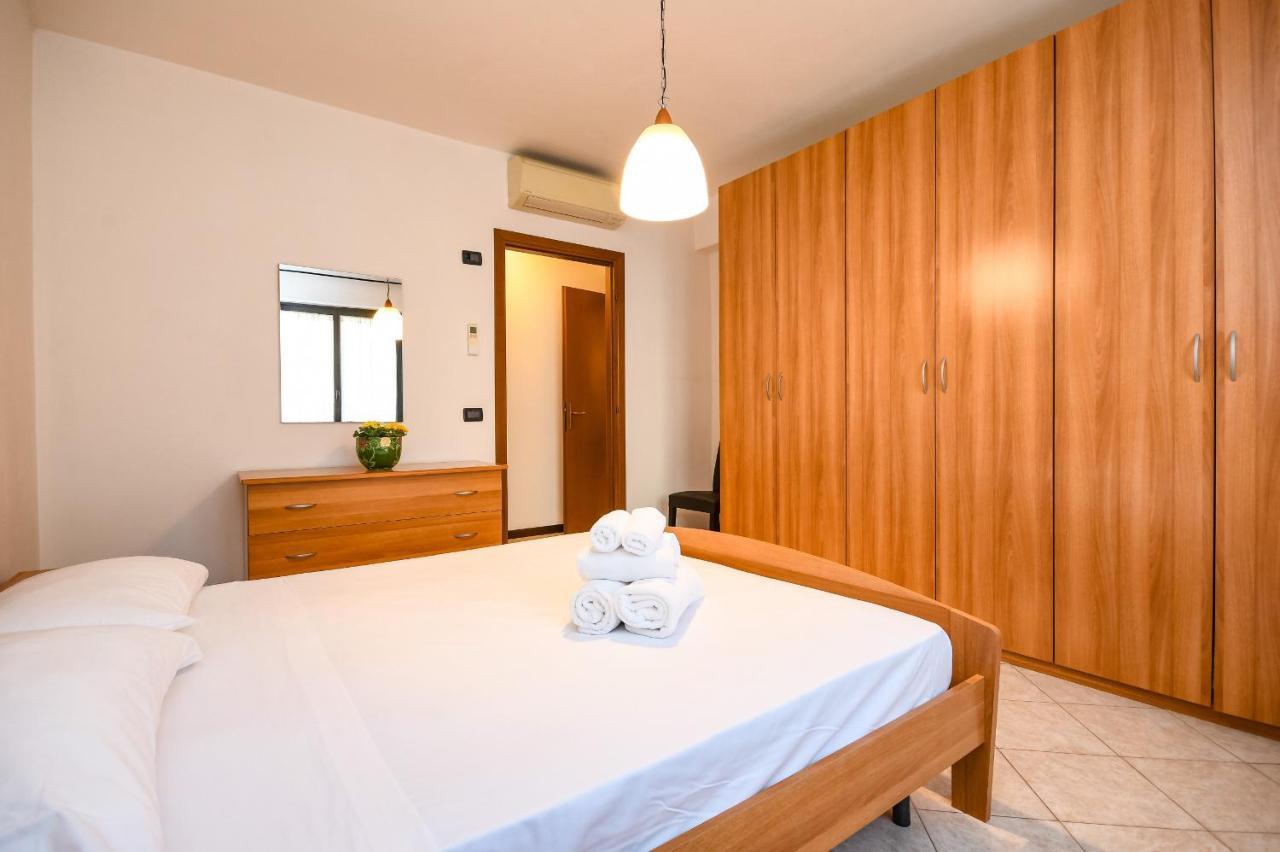 Desenzanoloft Yellow Apartment Desenzano del Garda Kültér fotó